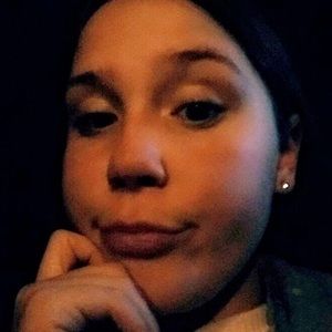 Meet your Posher, Alisha